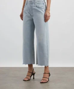 Citizens of Humanity Jeans^Ayla Raw Hem Crop Jeans in Sailor