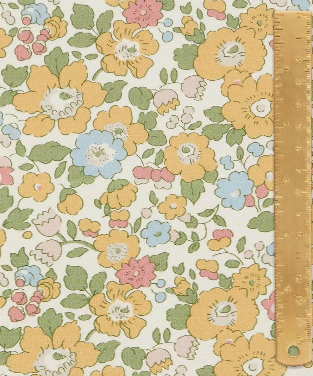 Liberty Interiors Furnishing Fabrics^Betsy Flora Cotton in Yarrow