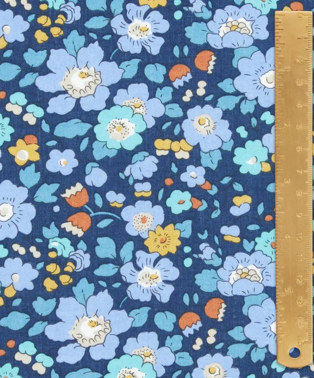 Liberty Fabrics Classic Tana Lawn|Tana Lawn™ Cotton^Betsy Meadow Tana Lawn™ Cotton