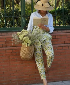 Liberty Fabrics Classic Tana Lawn|Tana Lawn™ Cotton^Carline Rose Tana Lawn™ Cotton