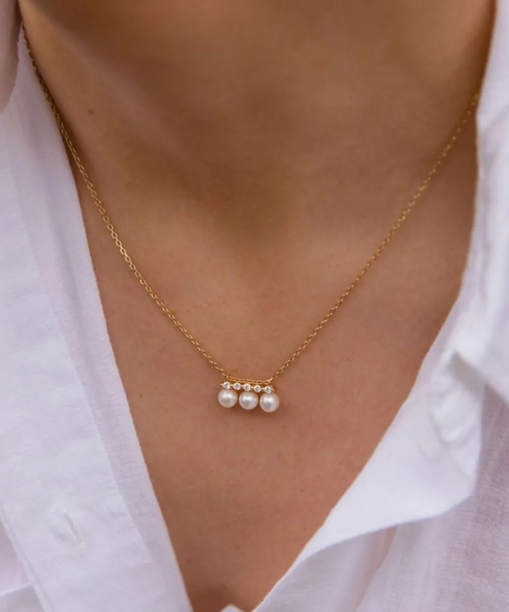 Dinny Hall Necklaces^9ct Gold Shuga Triple Pearl and Five Diamond Pendant Necklace