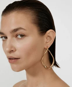SHASHI Earrings^14ct Gold-Plated Tulip Hoop Earrings