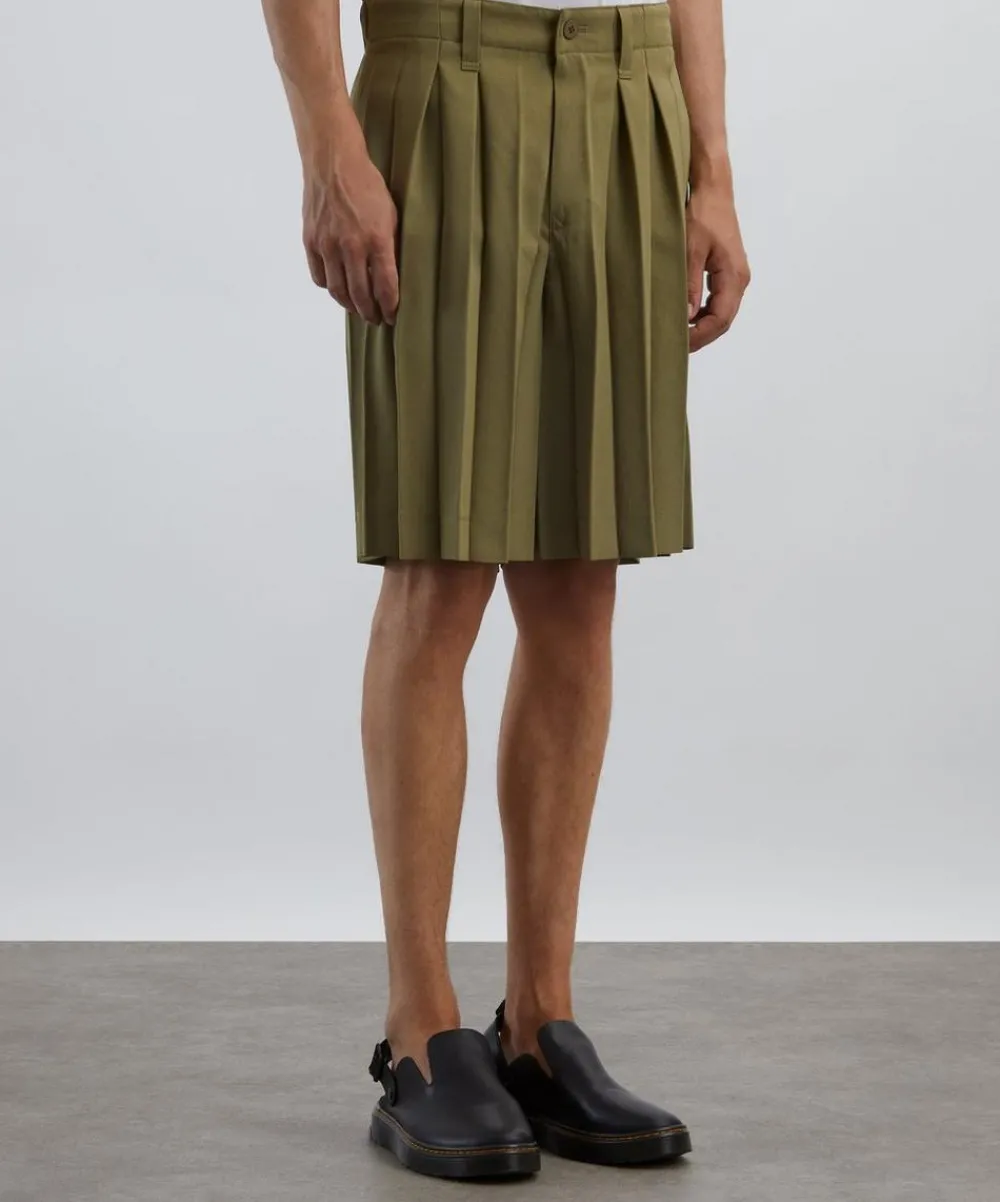 HOMME PLISSÉ ISSEY MIYAKE Shorts^EDGE ENSEMBLE Khaki Pleated Shorts