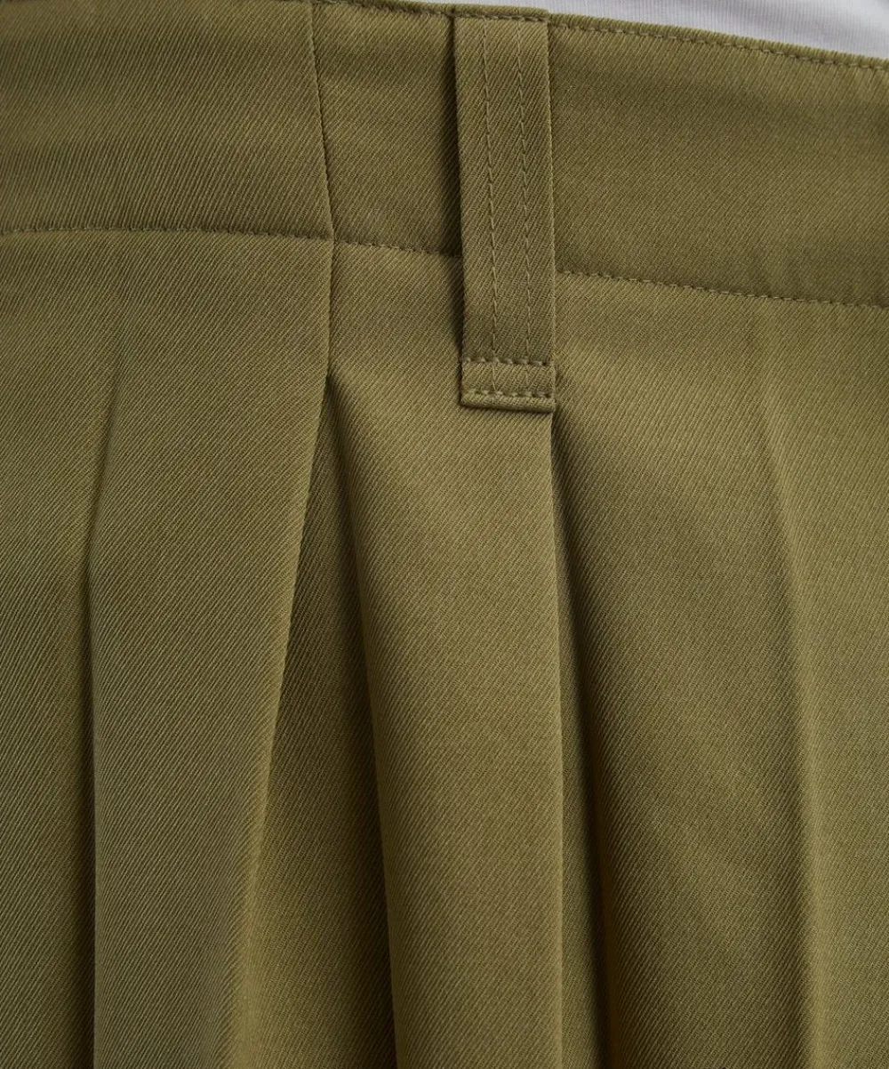 HOMME PLISSÉ ISSEY MIYAKE Shorts^EDGE ENSEMBLE Khaki Pleated Shorts