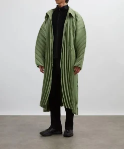 HOMME PLISSÉ ISSEY MIYAKE Coats & Jackets^Green EDGE COAT LIGHT