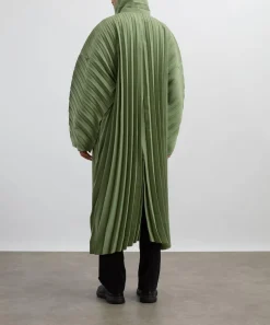 HOMME PLISSÉ ISSEY MIYAKE Coats & Jackets^Green EDGE COAT LIGHT