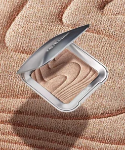 r.e.m. beauty Complexion^Interstellar Highlighter Topper 8g