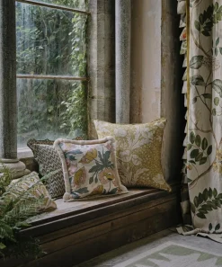 Liberty Interiors Furnishing Fabrics^Kimono Knot in Fennel