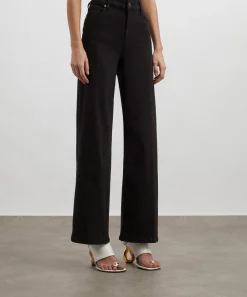 Frame Jeans^Le Slim Palazzo Jeans in Black