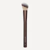 Hourglass Tools & Wash Bags^No 15 Blush Brush