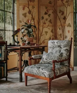 Liberty Interiors Furnishing Fabrics^Paramount Linen in Piccadilly