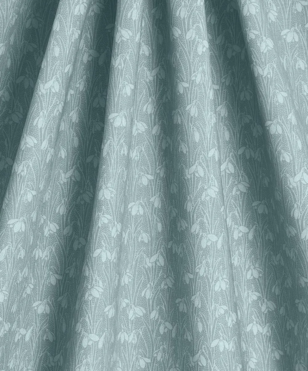 Liberty Fabrics Cotton For Quilting^Polar Grey Snowdrop Spot Lasenby Quilting Cotton