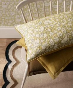 Liberty Interiors Furnishing Fabrics^Poppy Meadow Landsdowne Linen in Fennel