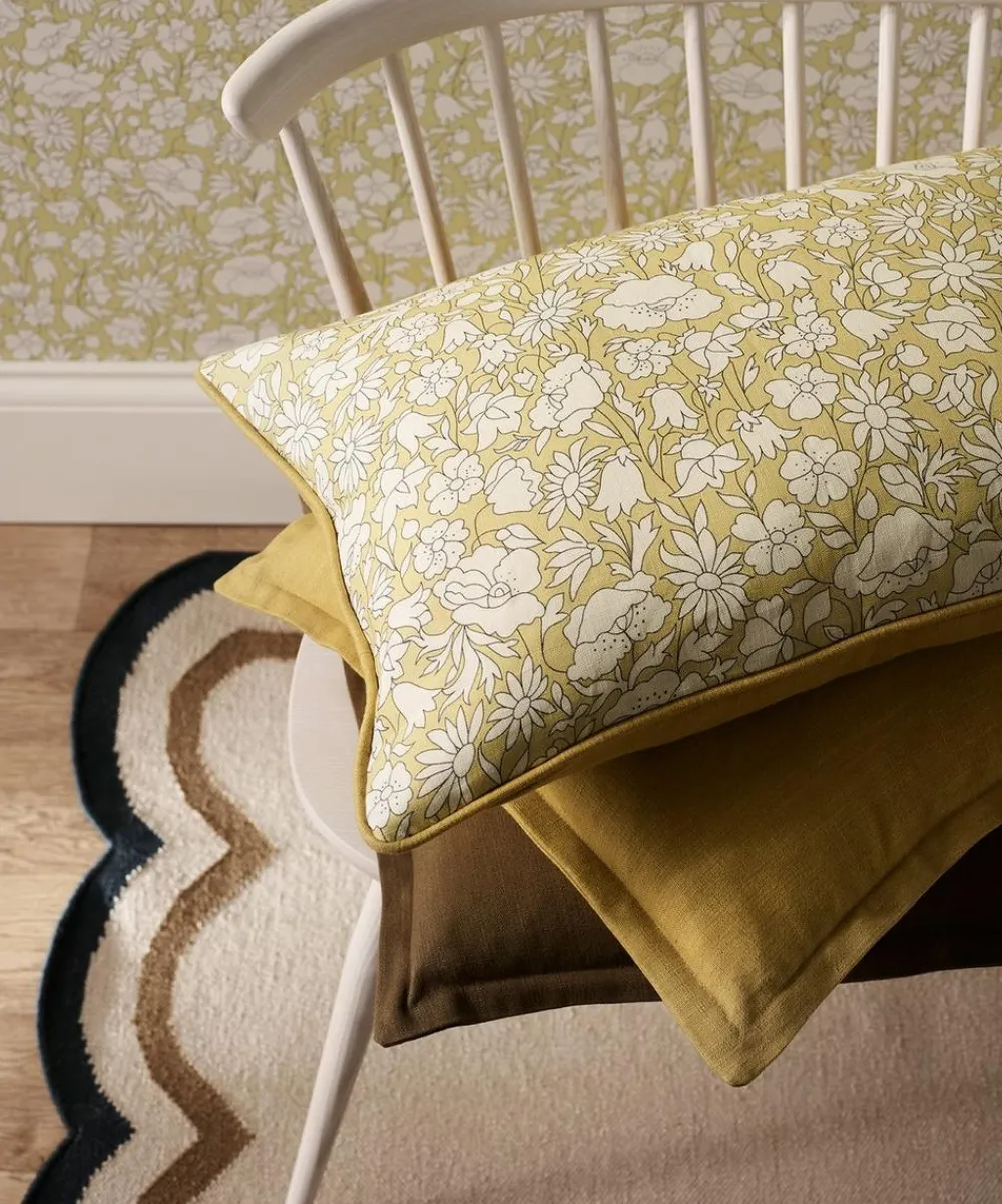 Liberty Interiors Furnishing Fabrics^Poppy Meadow Landsdowne Linen in Fennel