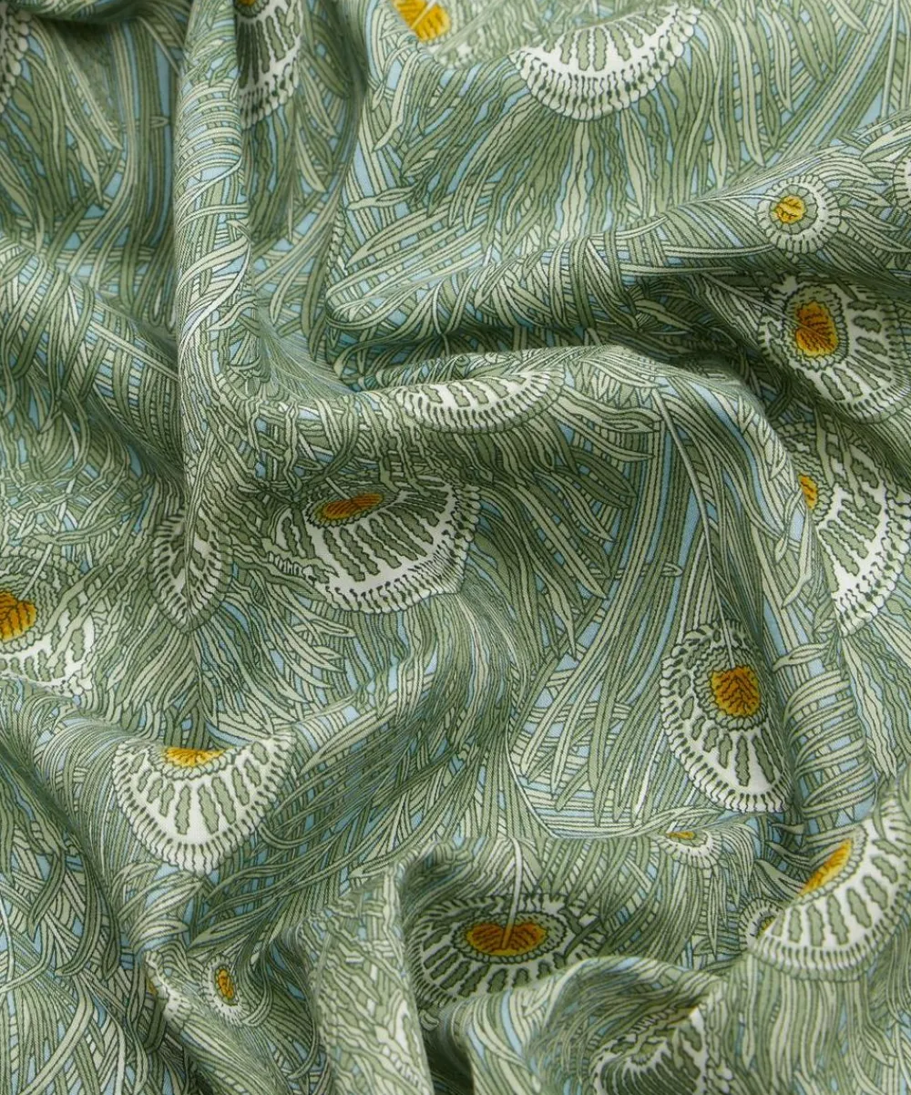 Liberty Fabrics Classic Tana Lawn|Tana Lawn™ Cotton^Queen Hera Tana Lawn™ Cotton