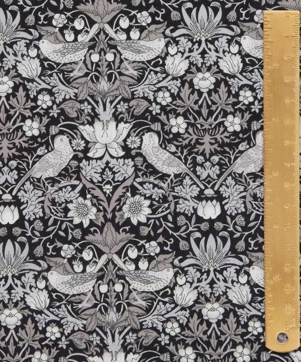 Liberty Fabrics Classic Tana Lawn|Tana Lawn™ Cotton^Strawberry Thief Tana Lawn™ Cotton