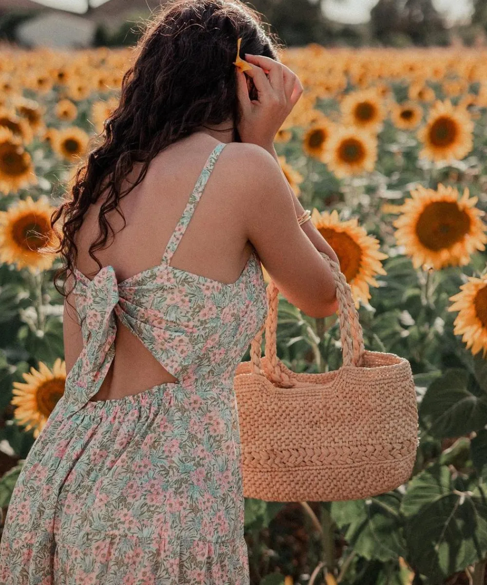 Liberty Fabrics Classic Tana Lawn|Tana Lawn™ Cotton^Swirling Petals Tana Lawn™ Cotton