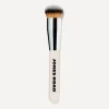 Jones Road Tools & Wash Bags^The Everything Brush