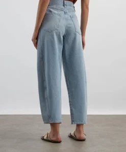 Frame Jeans^The Twisted High-Rise Barrel Jeans in Never