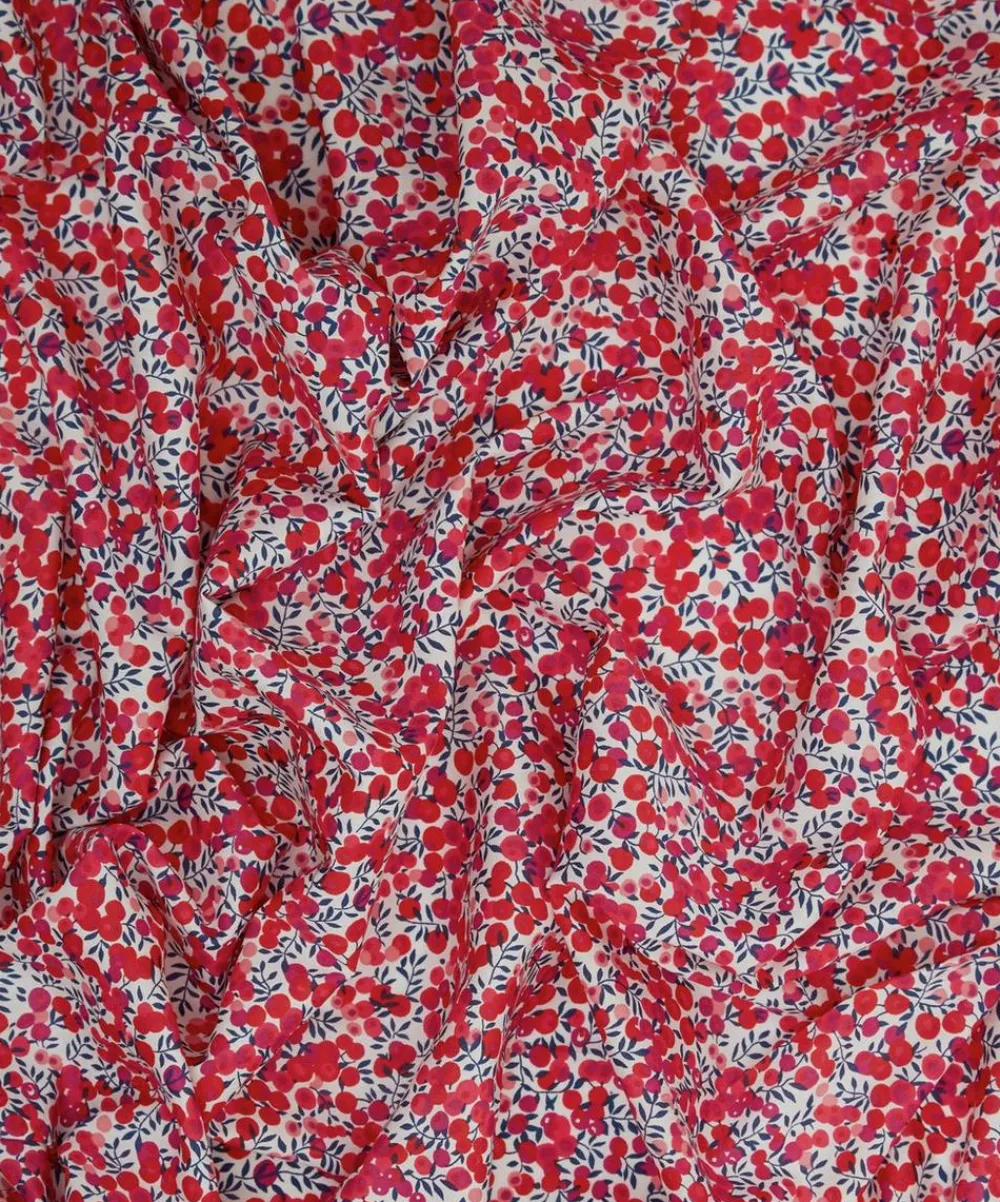 Liberty Fabrics Classic Tana Lawn|Tana Lawn™ Cotton^Wiltshire Berry Tana Lawn™ Cotton