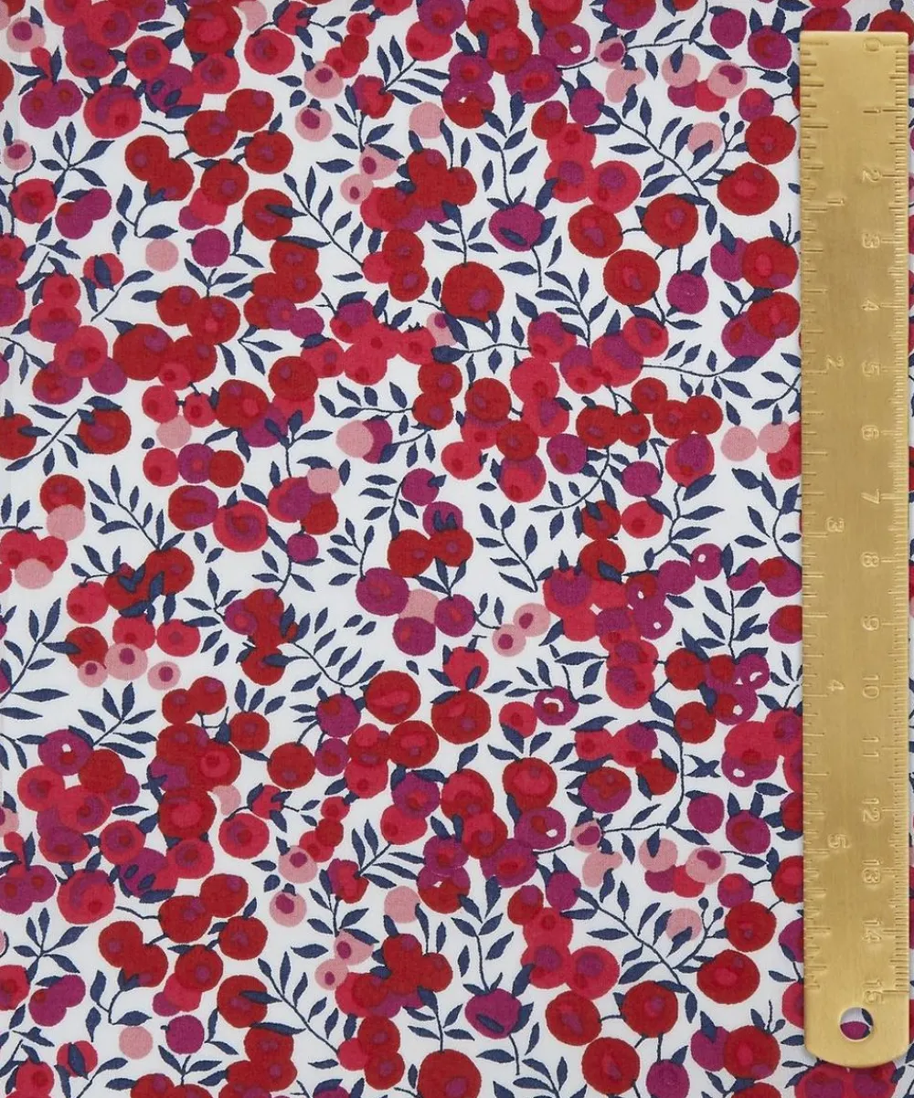 Liberty Fabrics Classic Tana Lawn|Tana Lawn™ Cotton^Wiltshire Berry Tana Lawn™ Cotton